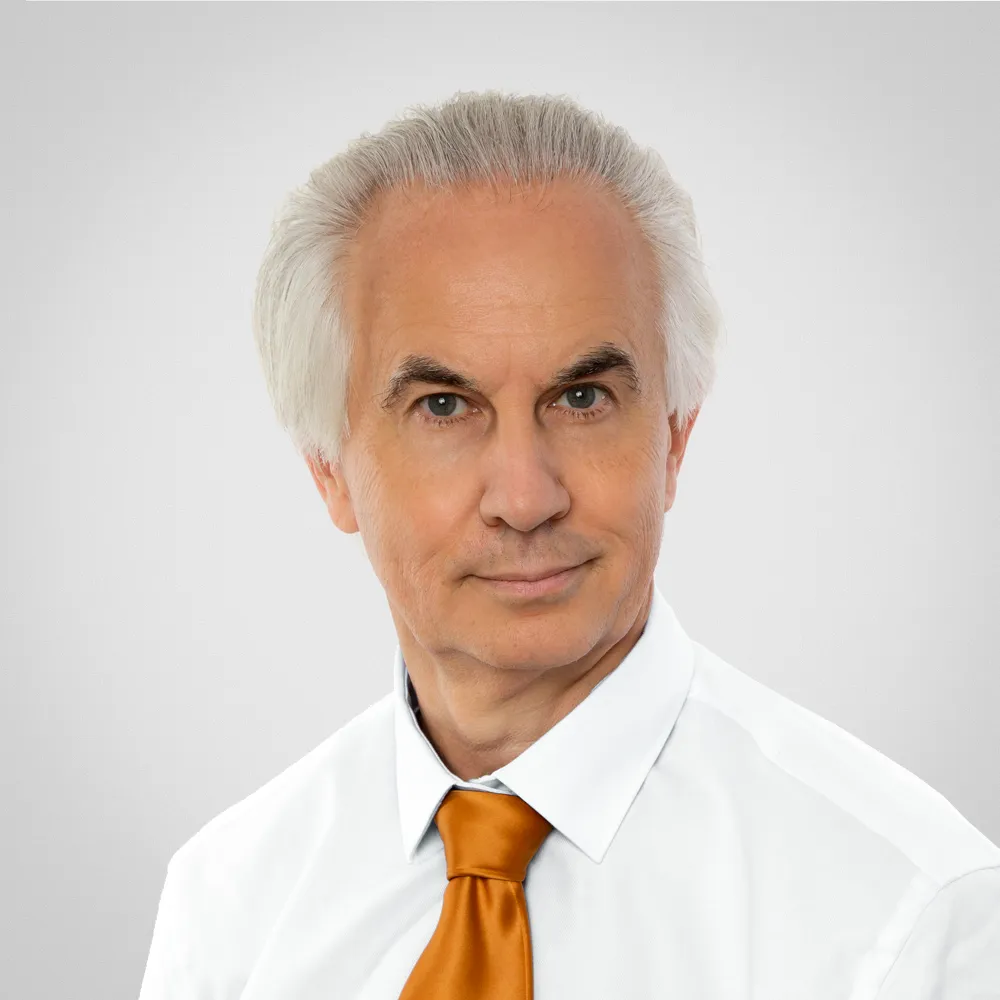 Prof. Dr. Szapáry László